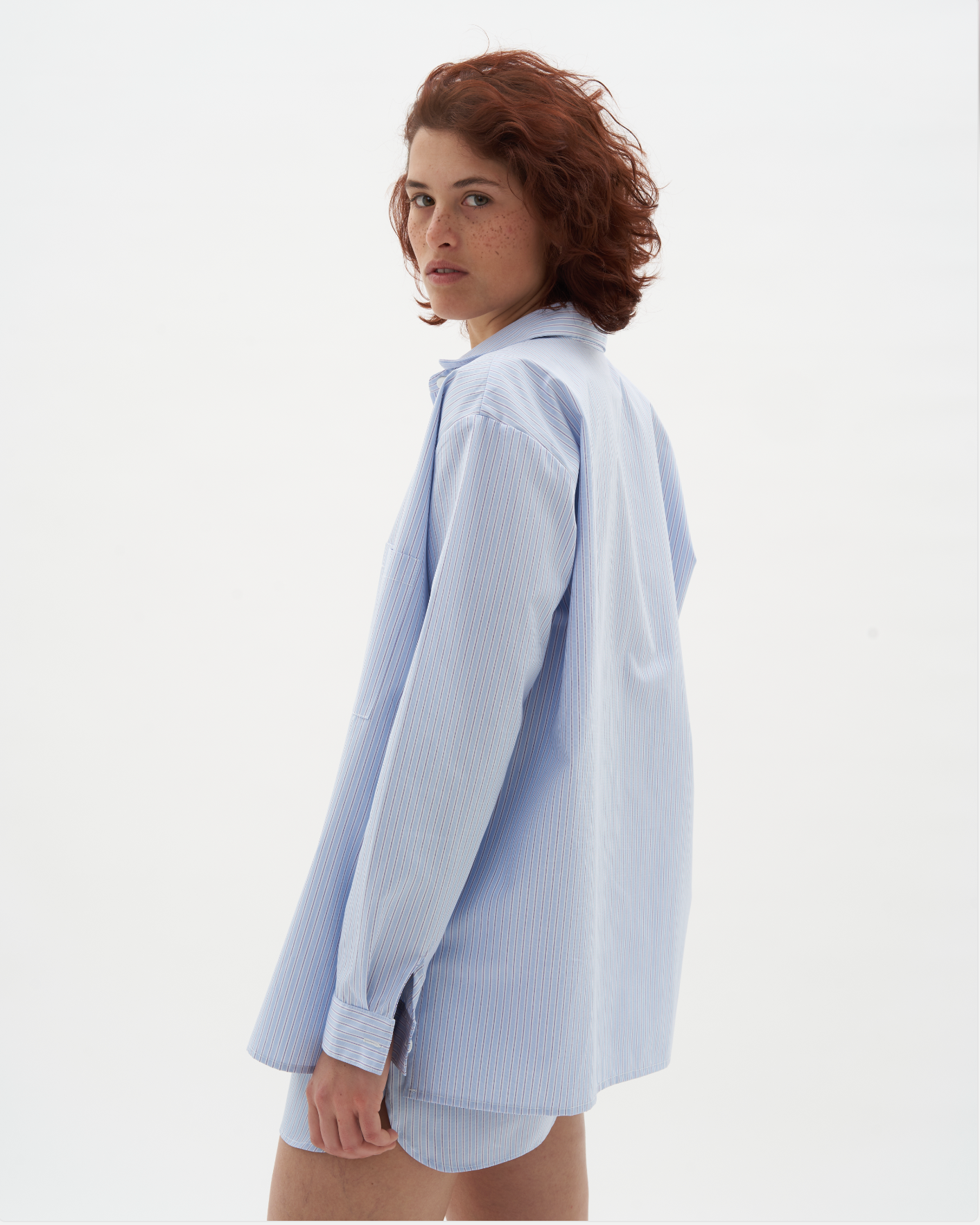 La Stella - Camicia over con shorts
